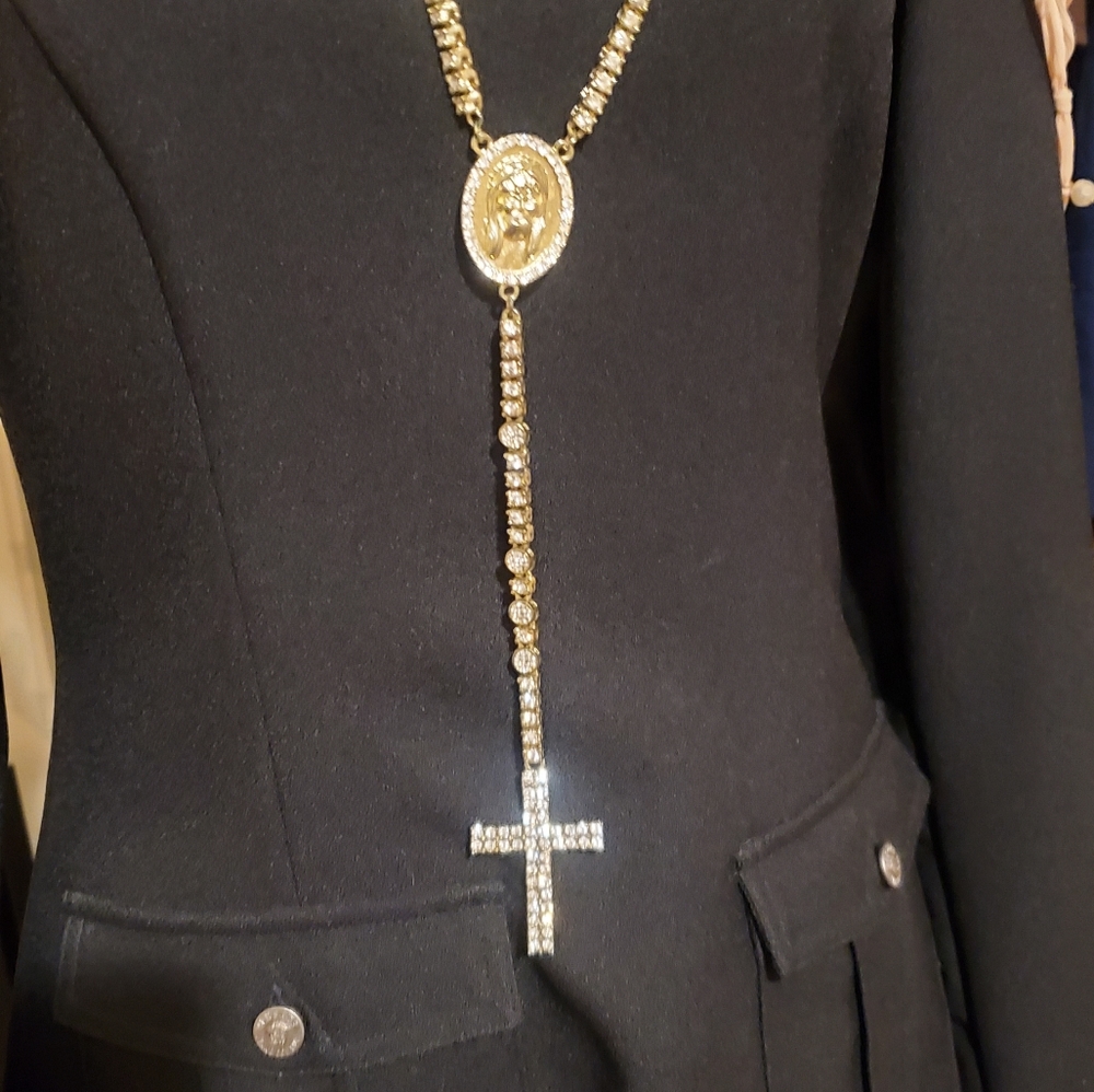 NWOT: Large "Diamonds 💎 and Gold" 👑 Rosary-Type📿 Necklace. Sparkly!